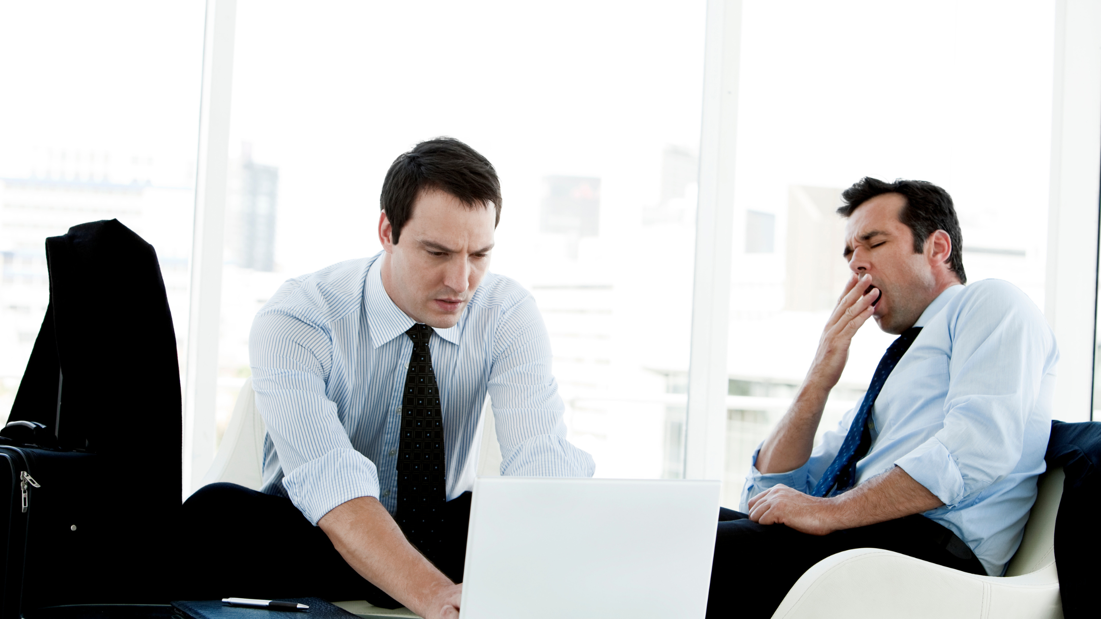 How to Jet Lag and Adjust to New Time Zones